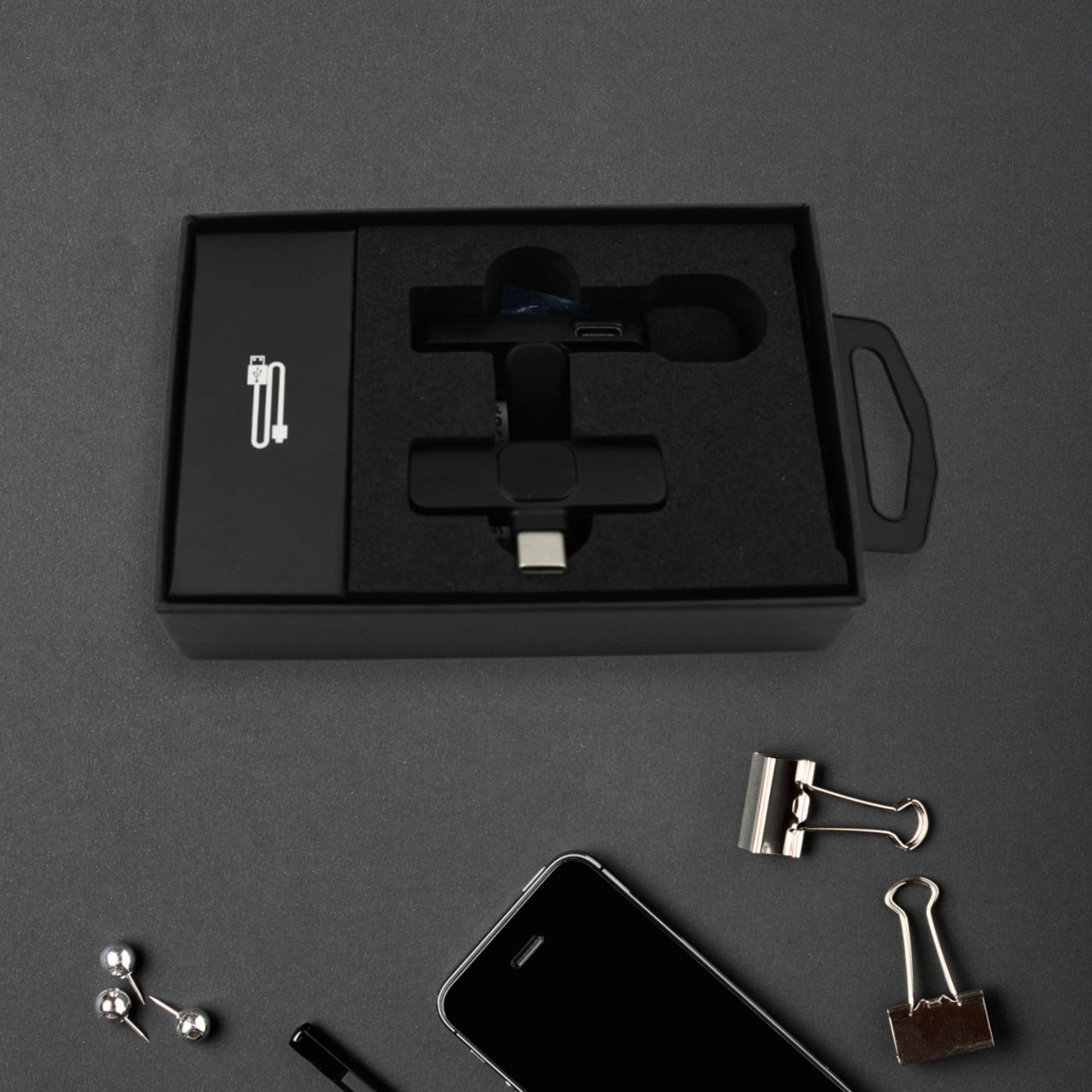 Intelligent Noise Cancelling Wireless Clip-On Microphone for Type-C & iPhone