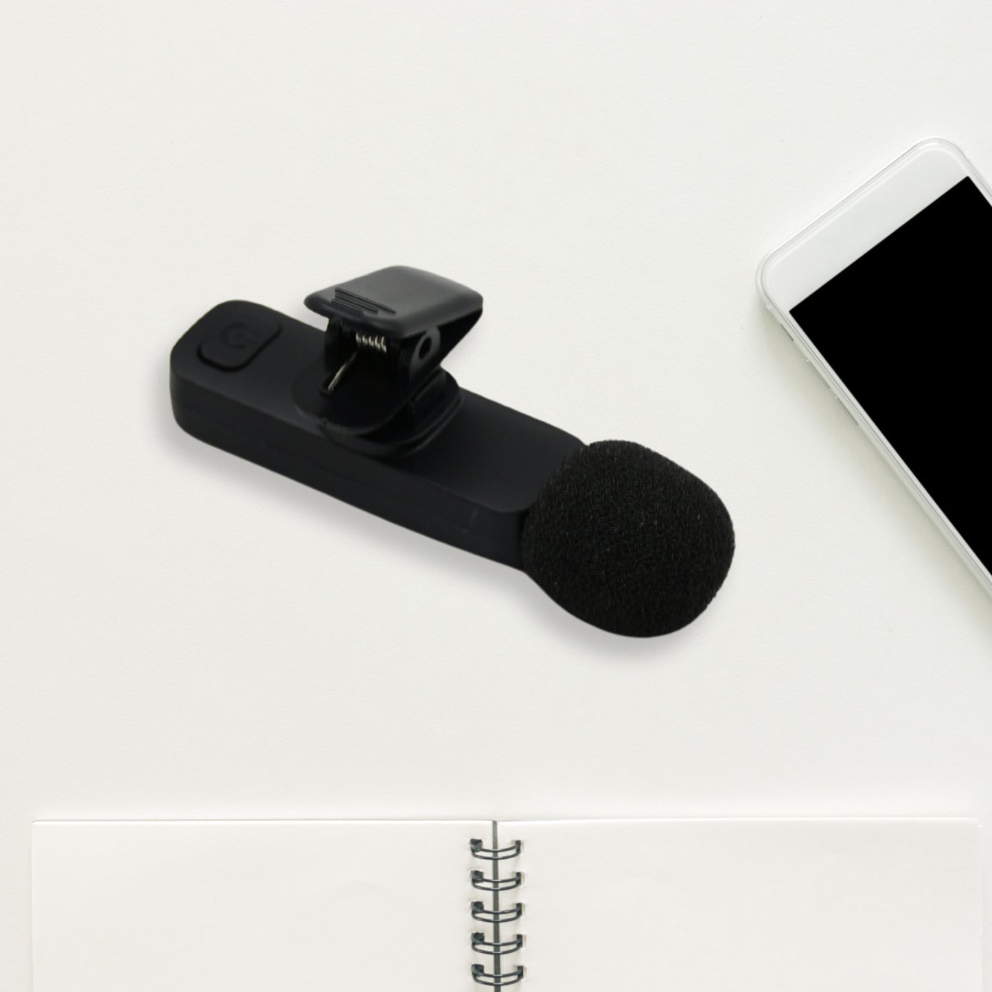 Intelligent Noise Cancelling Wireless Clip-On Microphone for Type-C & iPhone