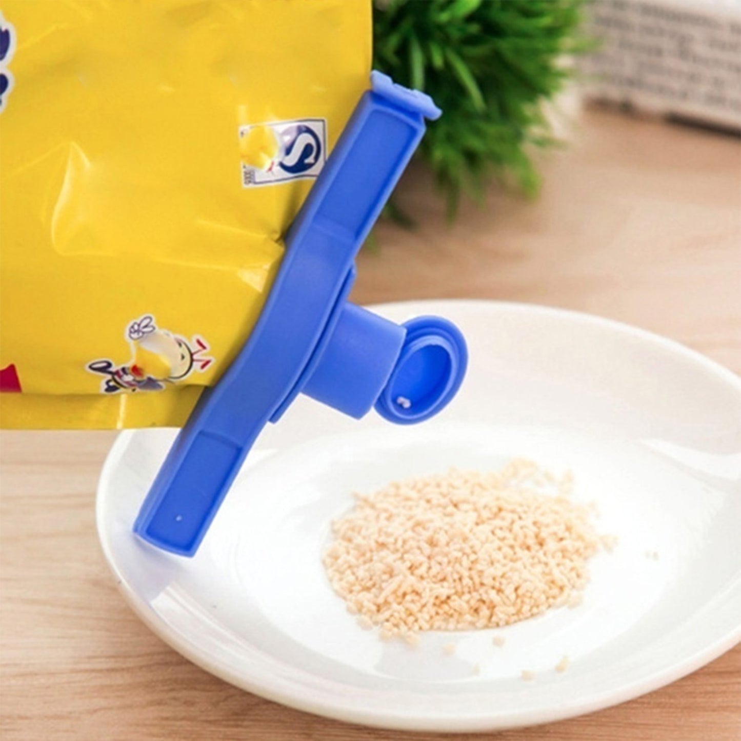 2499 Food Bag Clip Seal and Pour Storage Clip