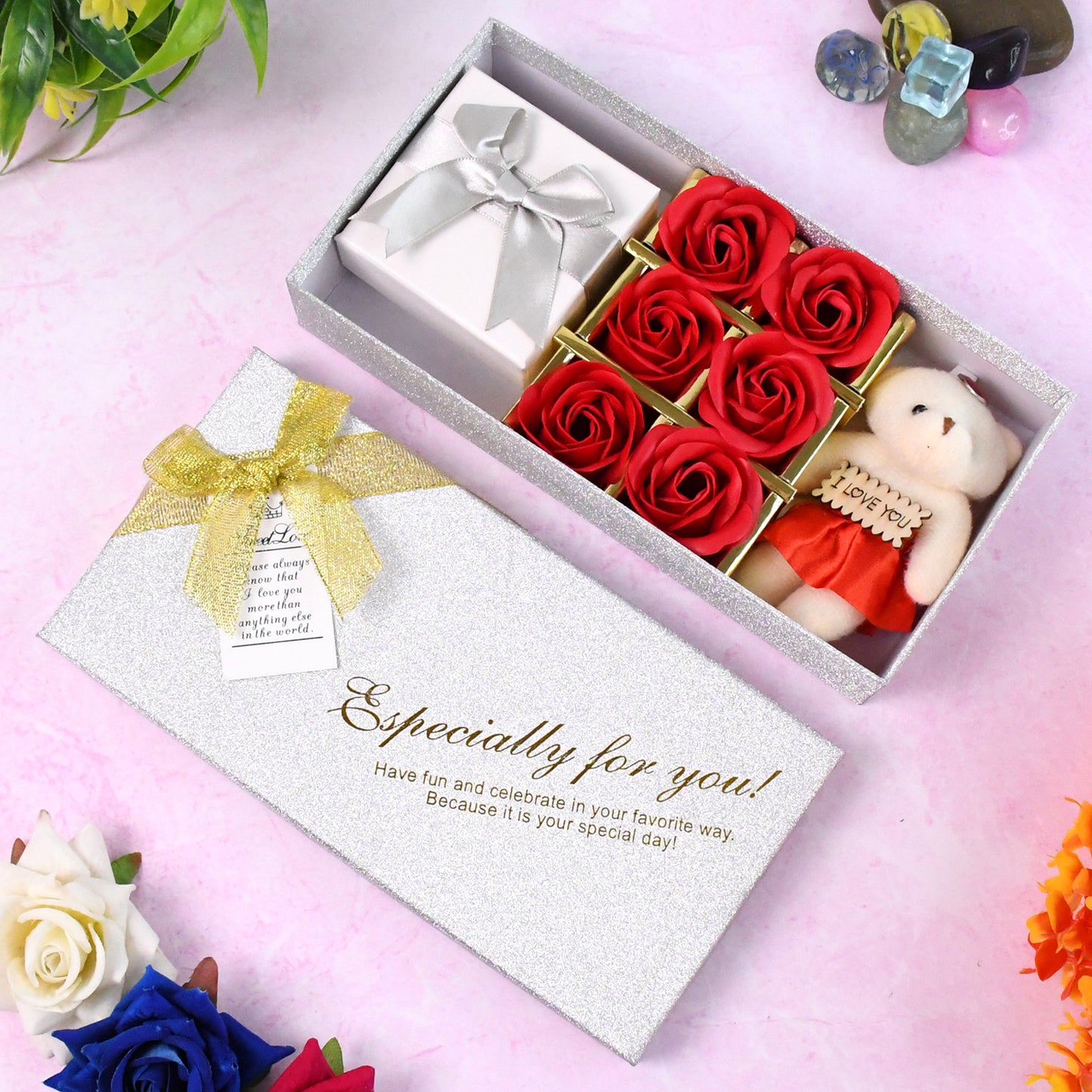Valentine’s Teddy & Roses Gift Set