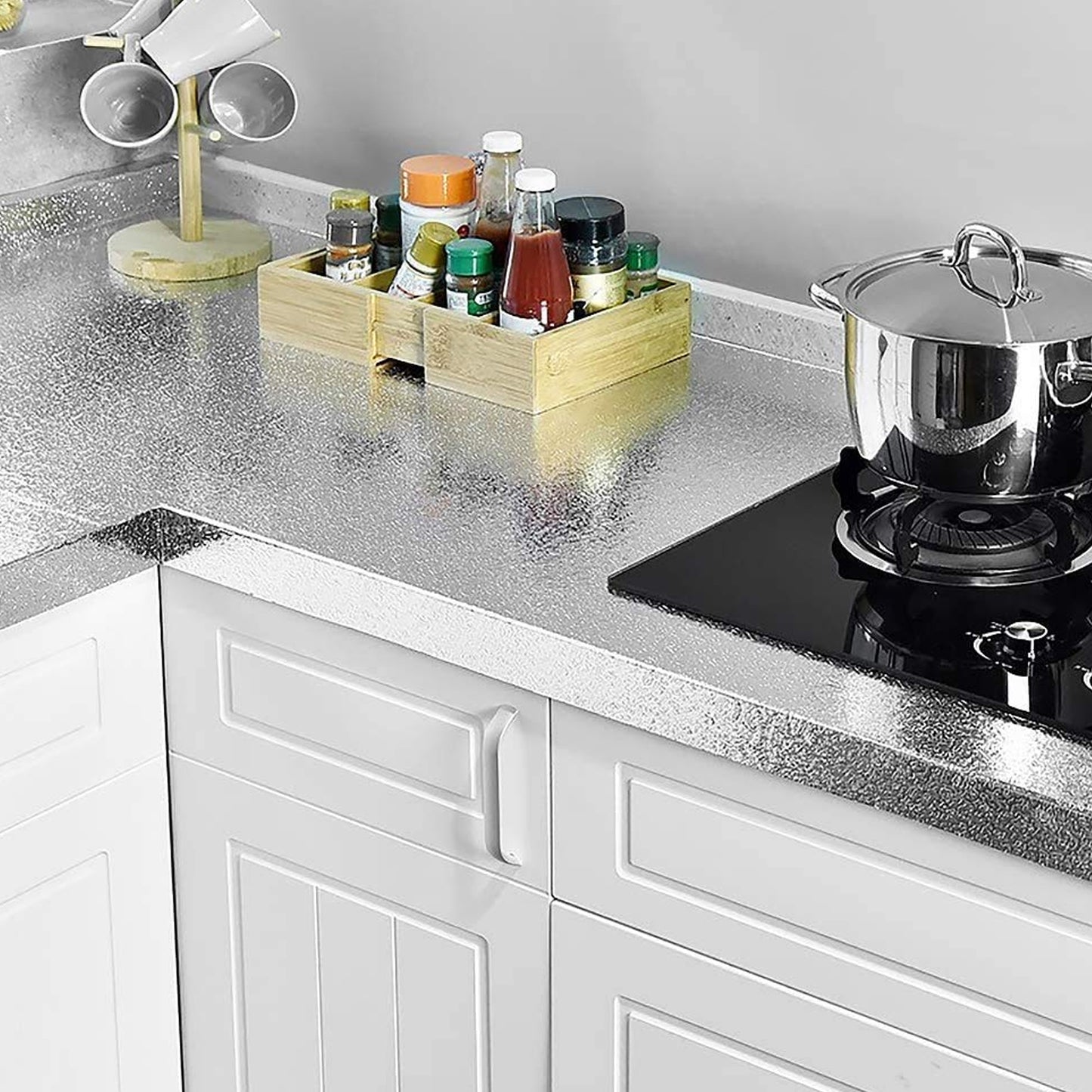 Self-Adhesive Kitchen Backsplash Wallpaper – Aluminum Foil (60×200 Cm)